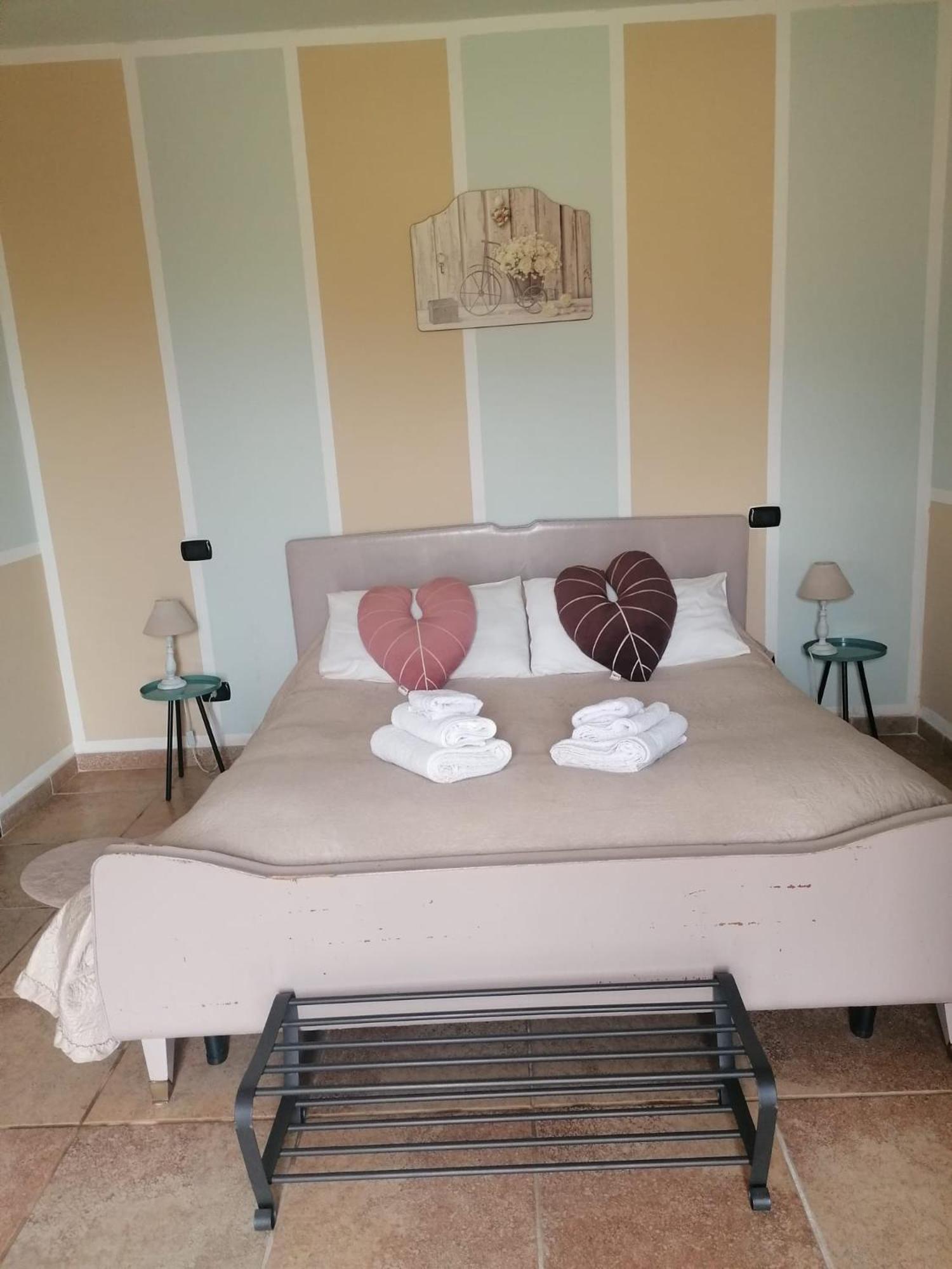 Casale Cavatella Bed & Breakfast Сермонета Екстериор снимка