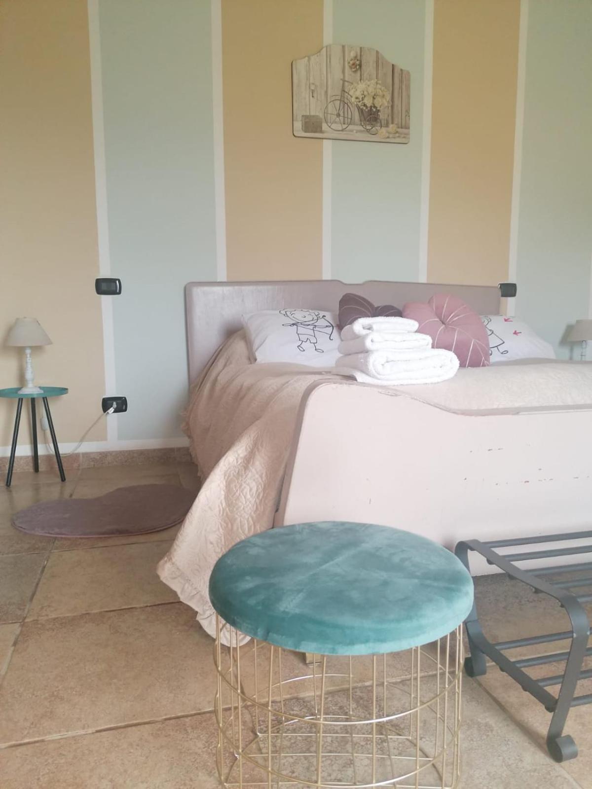 Casale Cavatella Bed & Breakfast Сермонета Екстериор снимка