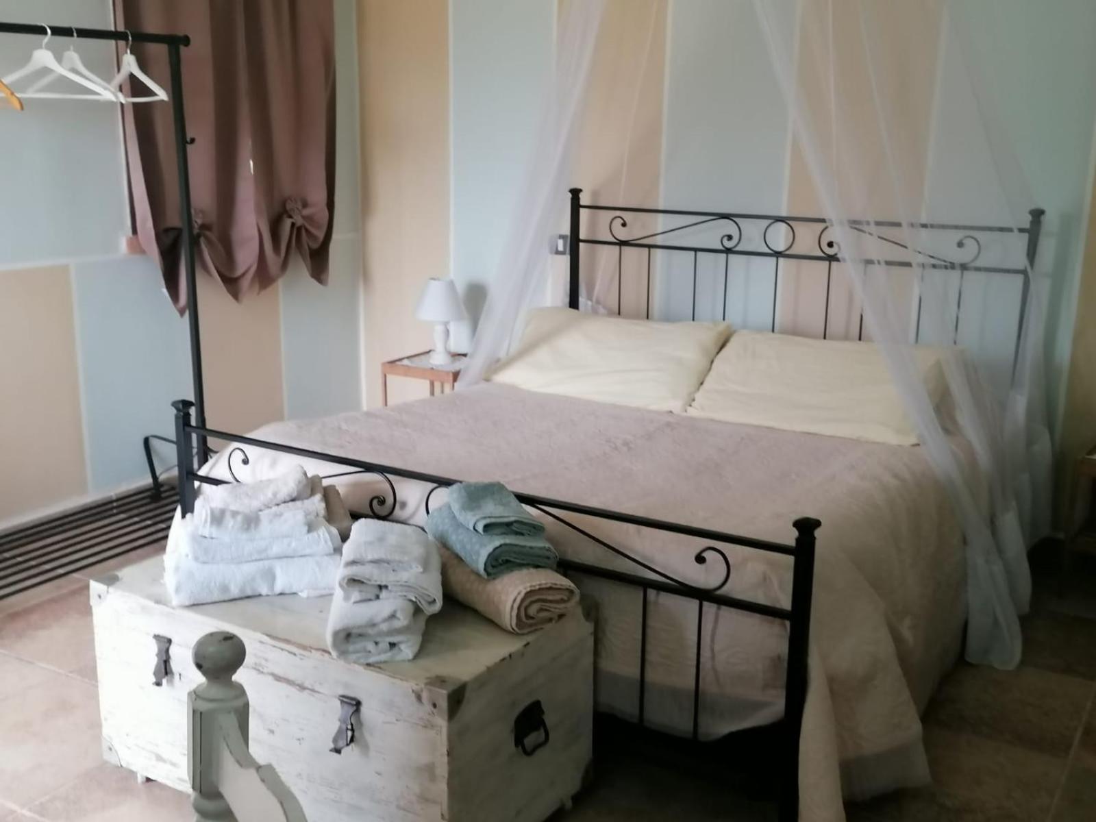 Casale Cavatella Bed & Breakfast Сермонета Екстериор снимка