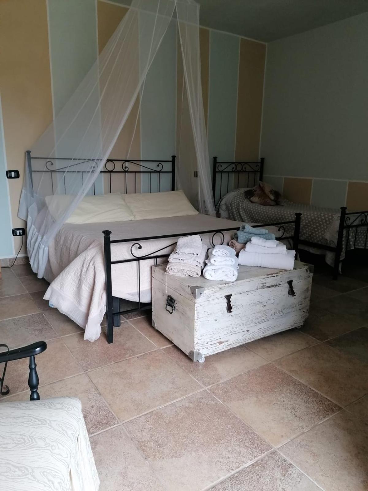 Casale Cavatella Bed & Breakfast Сермонета Екстериор снимка
